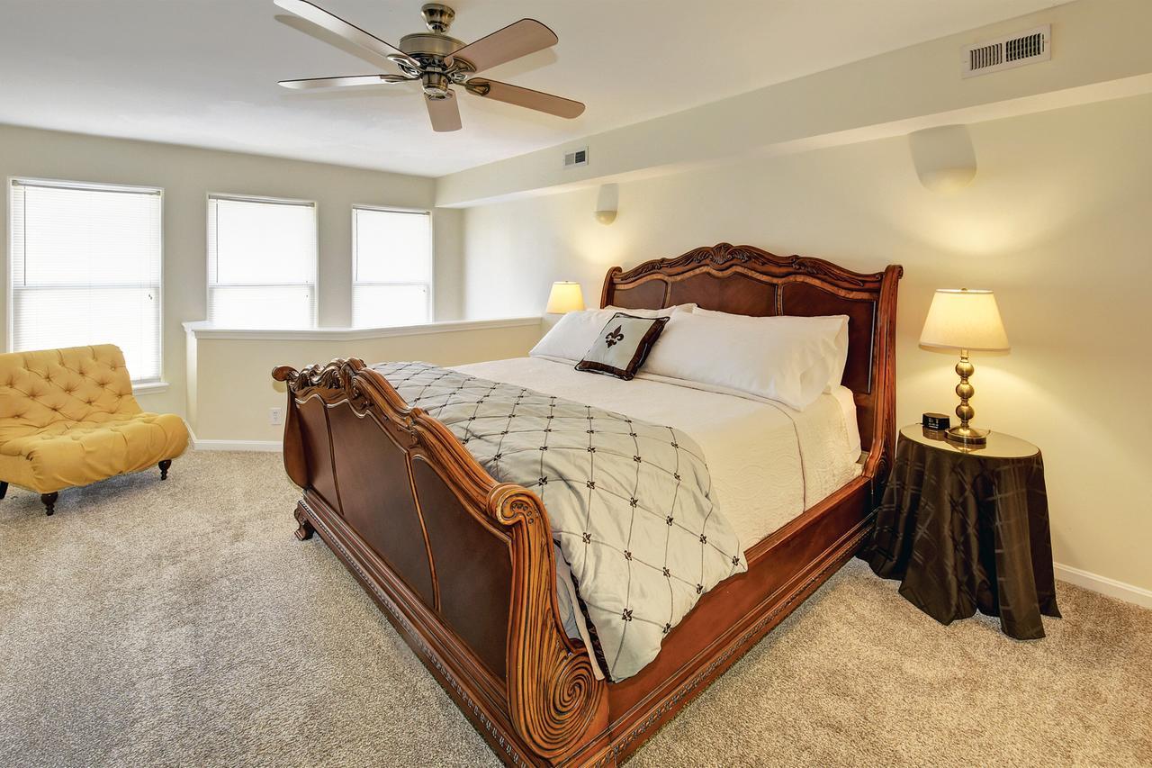 Restaurant Row Townhouse 2 King Bedrooms Louisville Exteriör bild